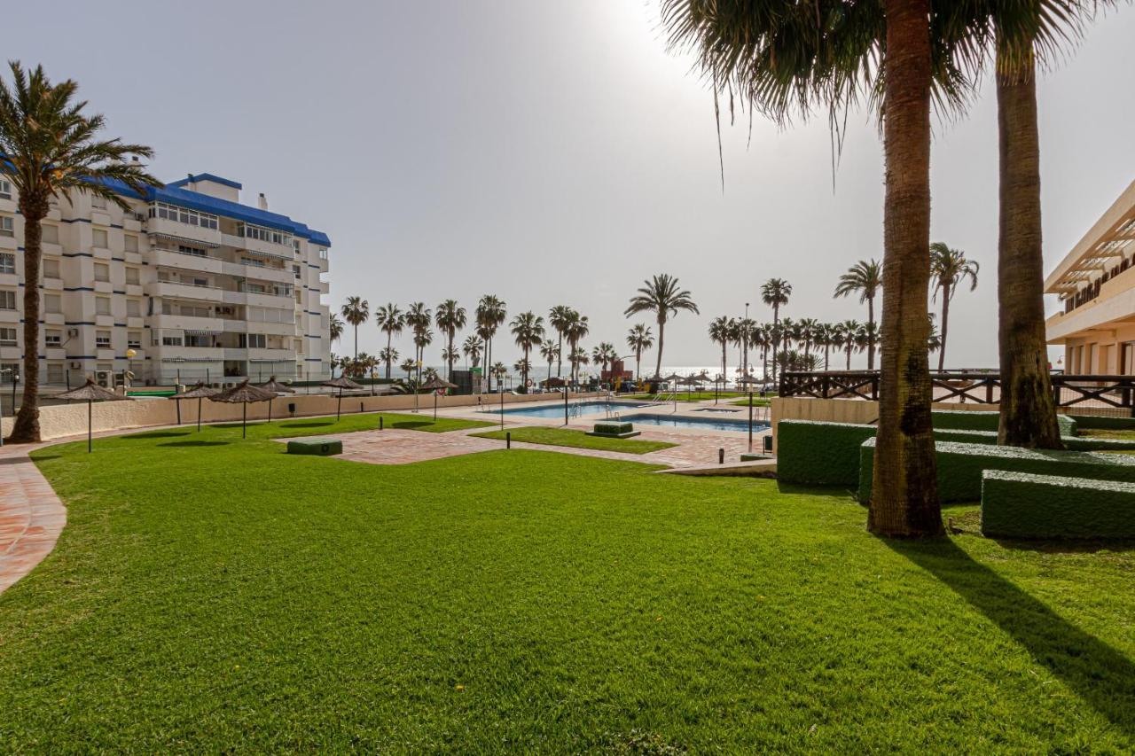 Beachfront With Spectacular Views And Swimming Pool Benalmádena Εξωτερικό φωτογραφία